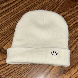 Adults unisex off White Beanie with Smiley Patch NWOT